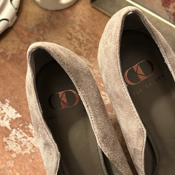Kelsi Dagger Anthropologie suede Peeptoe platform heels, size 8 - Picture 5 of 11